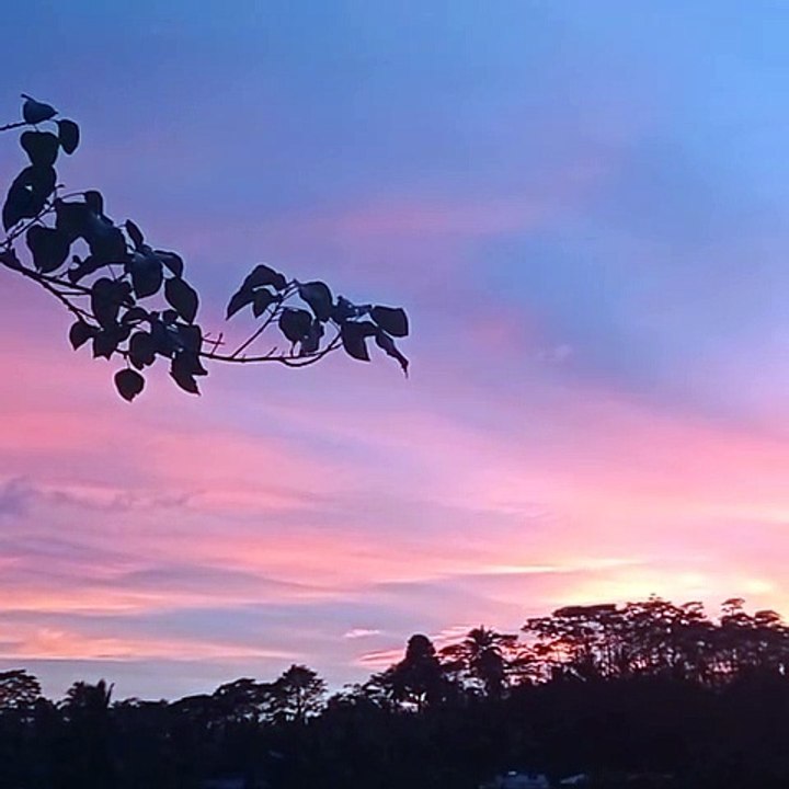 NO FILTER: BEAUTIFUL SKY CAPTURED USING MOBILE PHONE