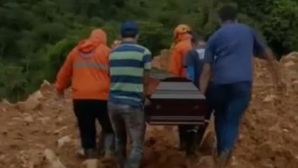 Viacrucis de Dolores, Tolima, por cuenta de derrumbe que tiene incomunicado al pueblo