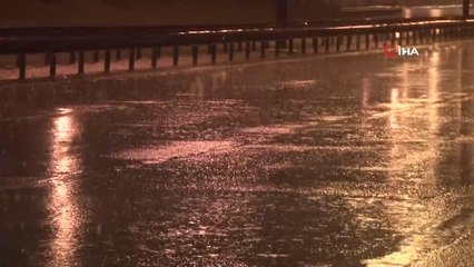 Sarı Alarm verilen İstanbul'da yağmur gece boyunca etkili oldu