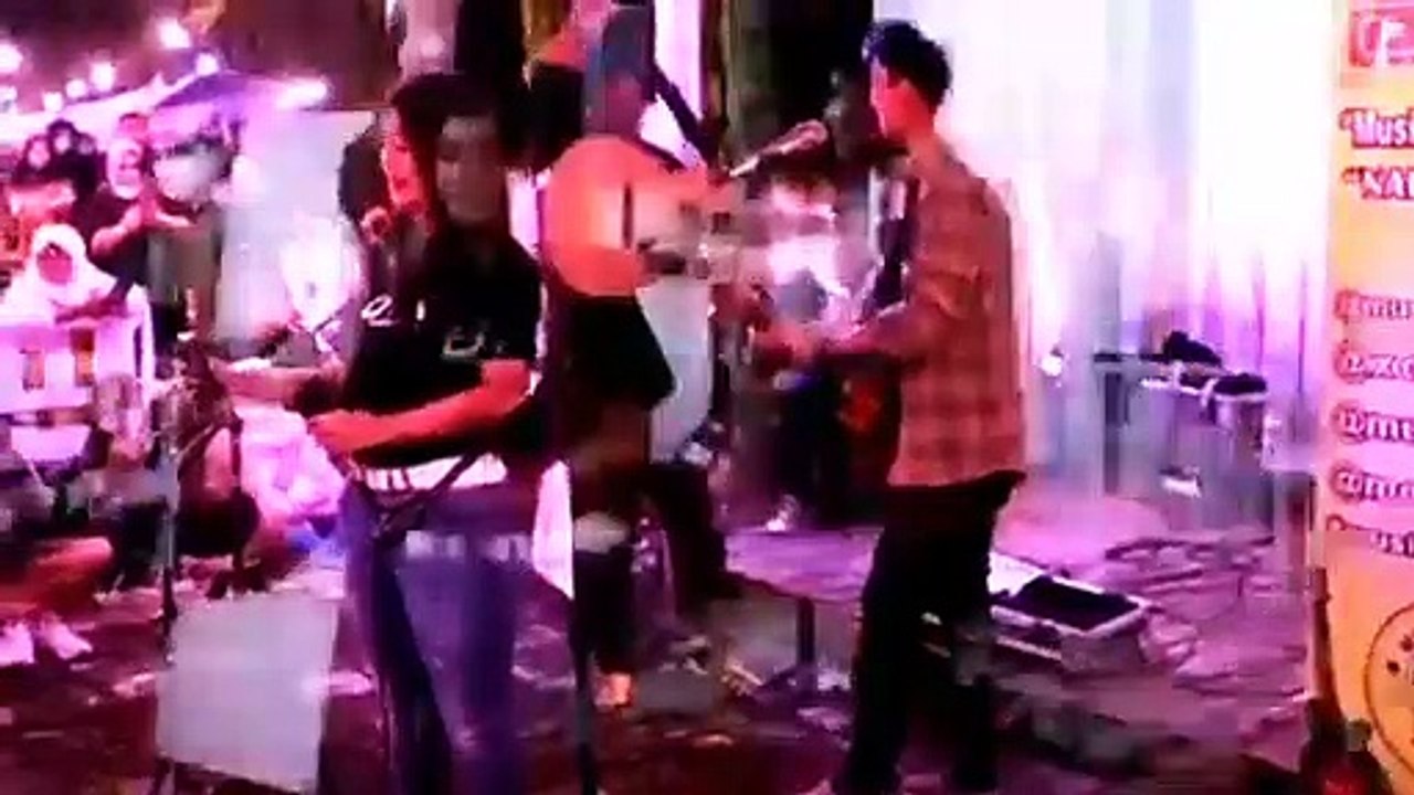 Music cover Nabila & Tri suwak tanpa batas waktu terbaru