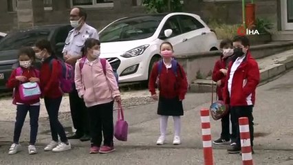 İlkokul ve ana sınıflarında yüz yüze eğitim başladı