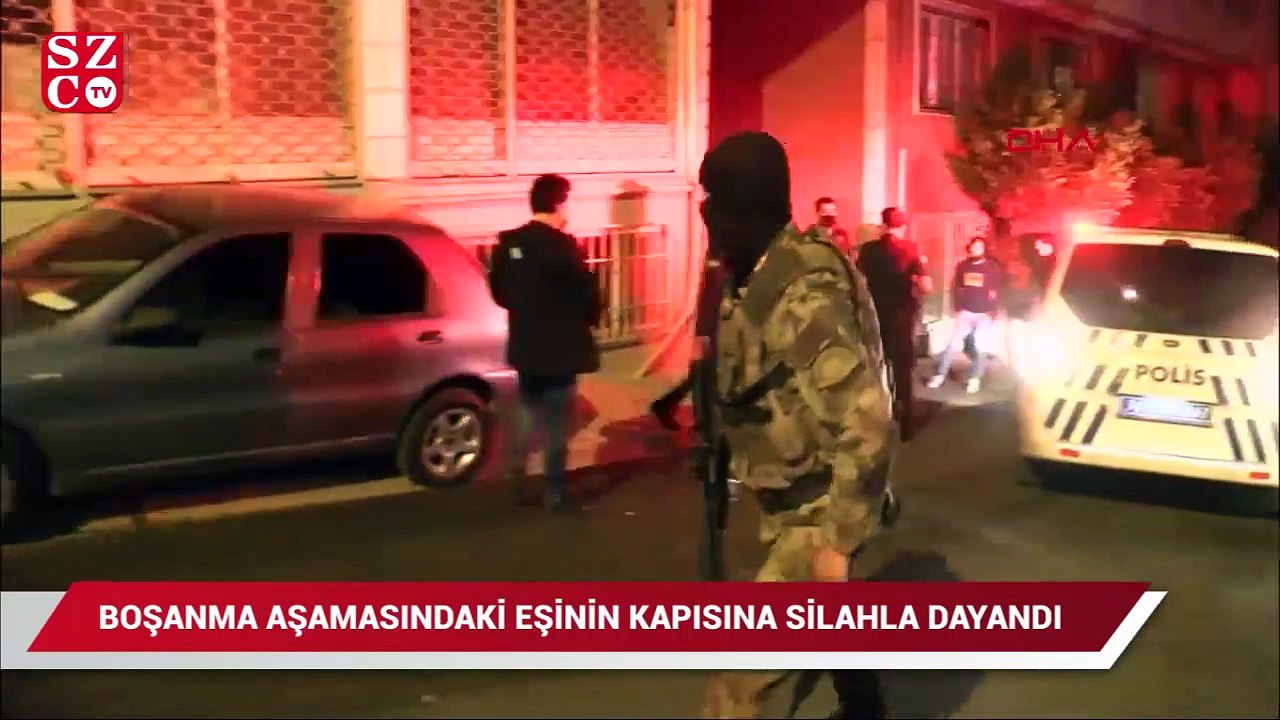 Boşanma aşamasındaki eşinin kapısına silahla dayandı