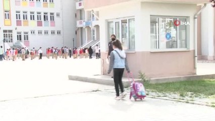 İlkokul ve ana sınıfları kapılarını öğrenciler için açtı