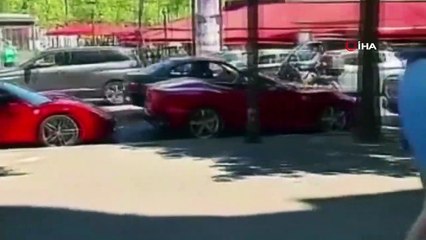 - Paris’te, aracını kalabalığın üzerine sürdü: 1 yaralı