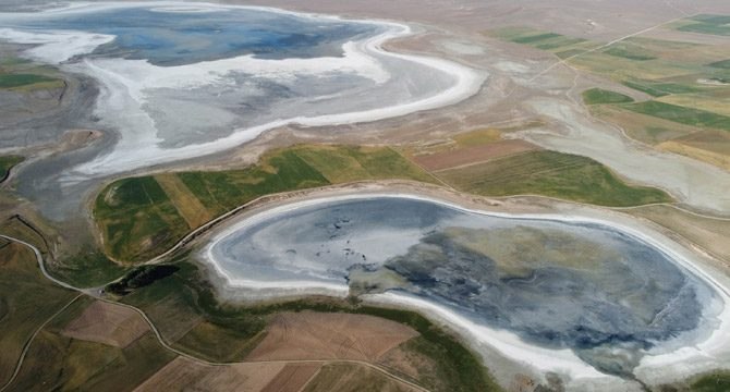 Flamingo cenneti Düden Gölü ile Küçük Göl kurudu!