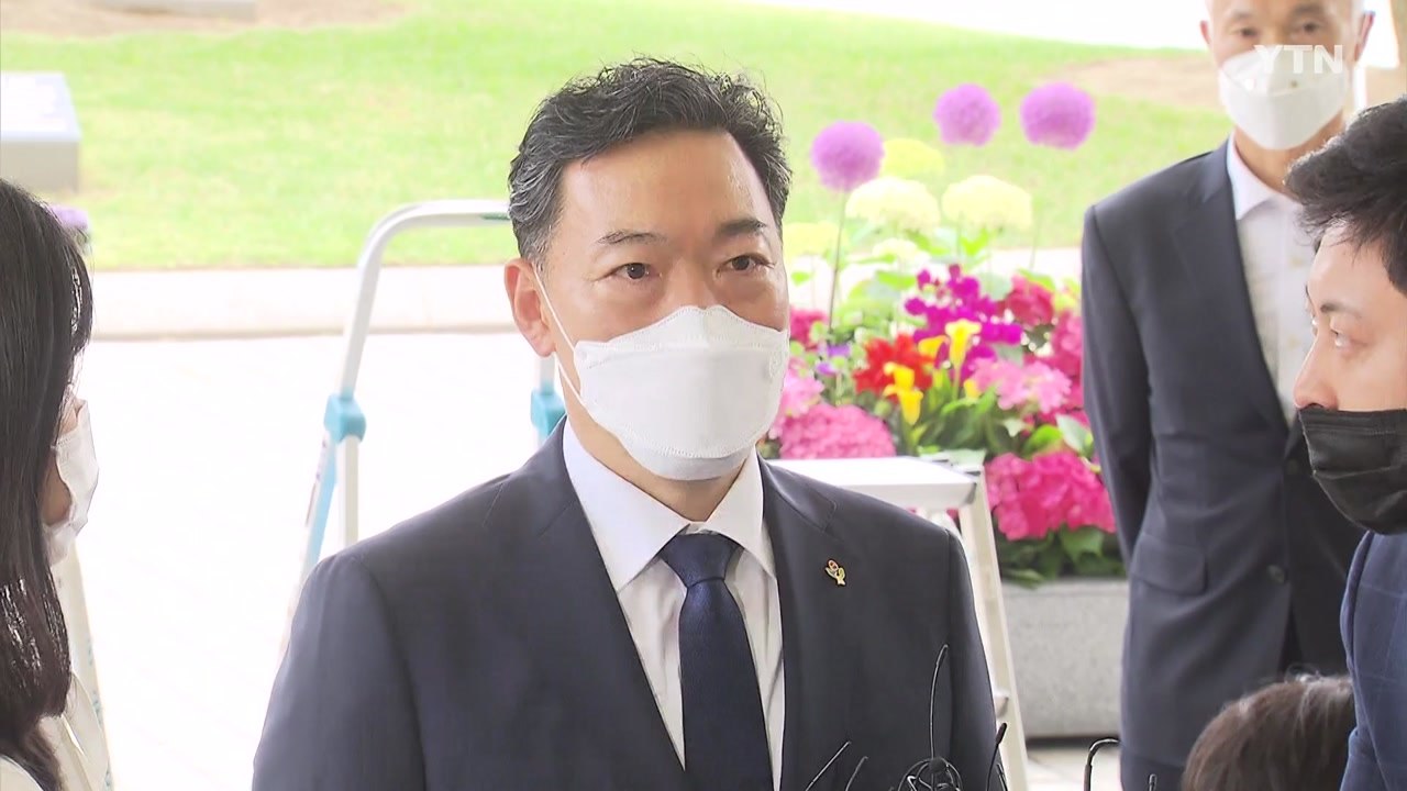 김오수 "굳건한 방파제로서 정치적 중립 지킬 것" / YTN