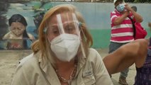 Largas colas y confusión en el primer día de vacunación masiva contra el Covid en Venezuela