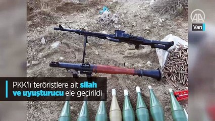 PKK'lı teröristlere ait silah ve uyuşturucu ele geçirildi