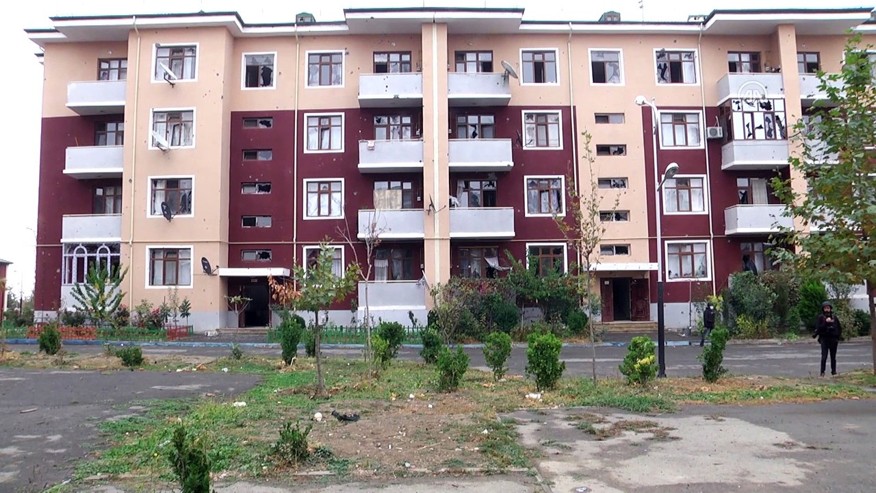 Ermenistan ordusunca yoğun ateş altında tutulan Terter'de yaşayanlar evlerini bırakmıyor - TERTER