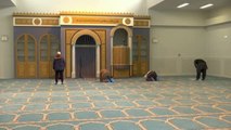 La primera mezquita en Atenas abre sus puertas a la oración