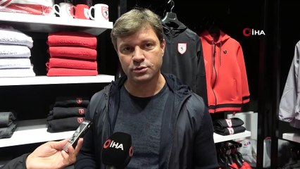 Ertuğrul Sağlam: “Geleceğe biraz daha umutla bakmak istiyoruz”