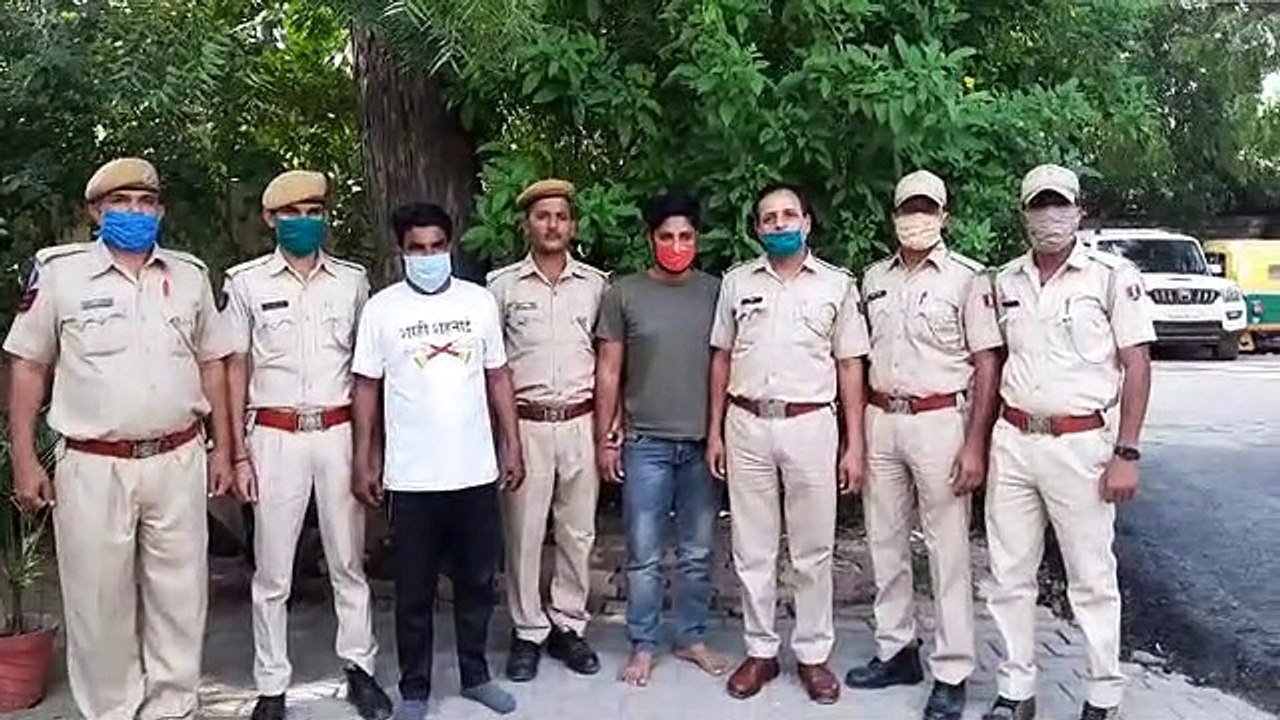 धार से लेकर दस पिस्तौल, दो जोधपुर व आठ बीकानेर...