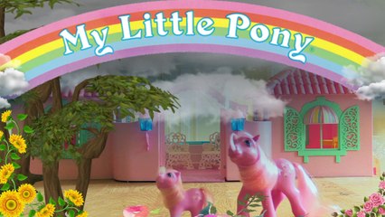 MY LITTLE PONY-LICKETY SPLIT AND BABY LICKETY SPLIT GO FOR A WALK
