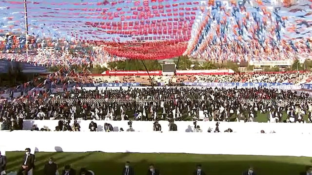 Cumhurbaşkanı Erdoğan: Biz bugünlere tüzüklerle çarpışa çarpışa geldik