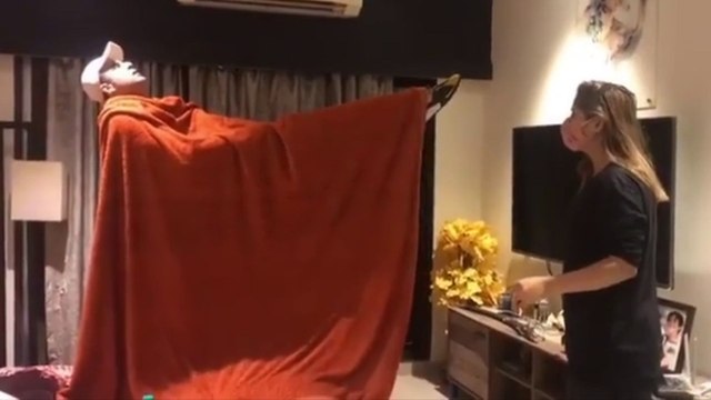 Bigg Boss ex contestant Arti Singh makes fun of Brother Krushna Abhishek | FilmiBeat