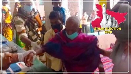 Download Video: Bihar Elections: Voters coming on Wheel Chairs for Voting