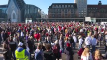 Außer Kontrolle? 20.000 bei Protest gegen Corona-Regeln in Leipzig