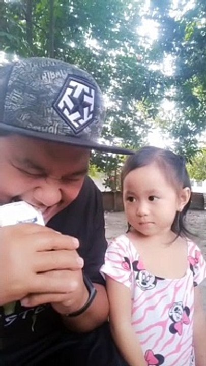 Dad Surprises Daughter While Opening a Milk