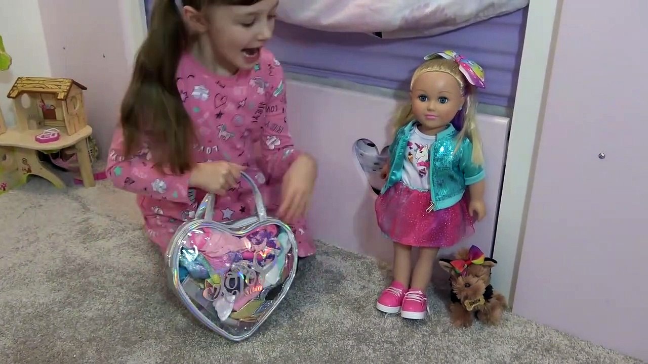 Sophia Isabella e Alice Brincando na Piscina Episódio  (34)