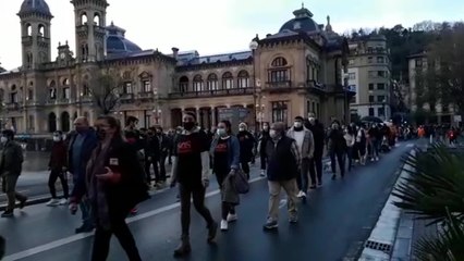 Los hosteleros se manifiestan en San Sebastián para pedir apoyo