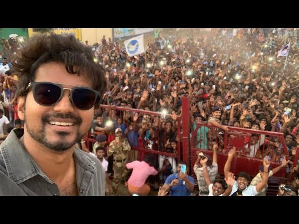 VIDEO: வேன் மீது ஏறி Master விஜய் Selfie - Master Shoot Spot