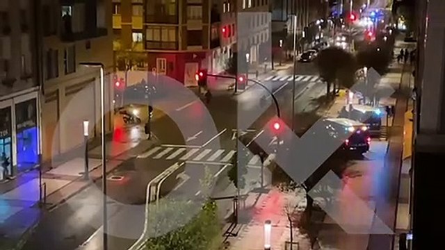 Decenas de encapuchados provocan graves disturbios en Pamplona