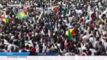 Des milliers de musulmans sénégalais ont manifesté à Dakar contre les caricatures de Mahomet et contre les prises de position du président français Emmanuel Macron