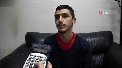 Hesap makinesine meydan okuyan garson