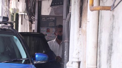 Amrita Singh with Son Ibrahim Spotted at Bandra | SpotboyE