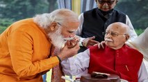 PM Modi meets Lal Krishna Advani on his birthday