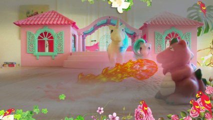MY LITTLE PONY-SPIKE SPITS FIRE