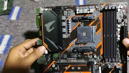 Tải video: B450M AORUS ELITE rev. 1.0 desempaquetado y especificaciones tecnicas nota informativa