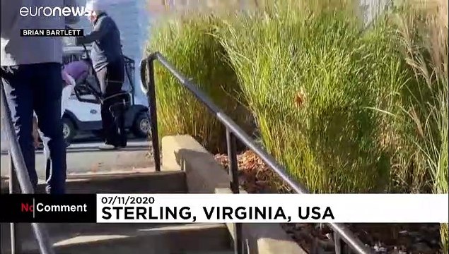 Trump plays golf and poses with bride as Biden wins election
