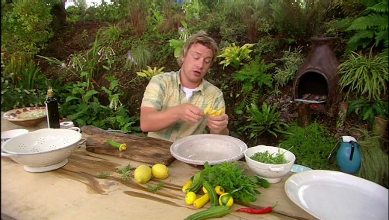 Gegrillte Makrele mit Zucchinisalat