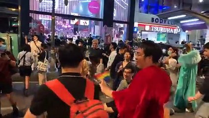 7-11-2563 ยุติชุมนุม! เสรีเทยย์พลัส "ม็อบตุ้งติ้ง 2" เดินขบวน ”ไพร่พาเหรด” ปราศรัย แดนซ์สนั่น หน้าปากซอยธนิยะ สีลม ชวนเที่ยวกระตุ้นเศรษฐกิจ #khaosod