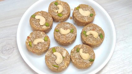 दीवाली की ऐसी मिठाई जिसमे स्वाद ओर सेहत दोनों समाई- गुड, ओट्स, मखाना मिठाई - Diwali Sweets