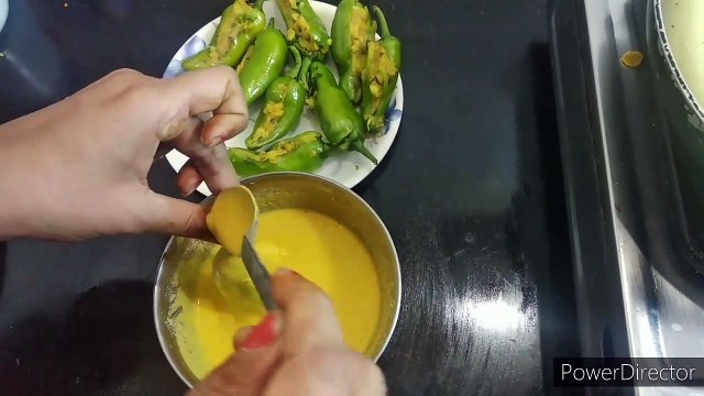 #ASMR Indian snaks eating Indian MUKBANG eating hari mirch ka bharva/hari mirch ki bhajiya