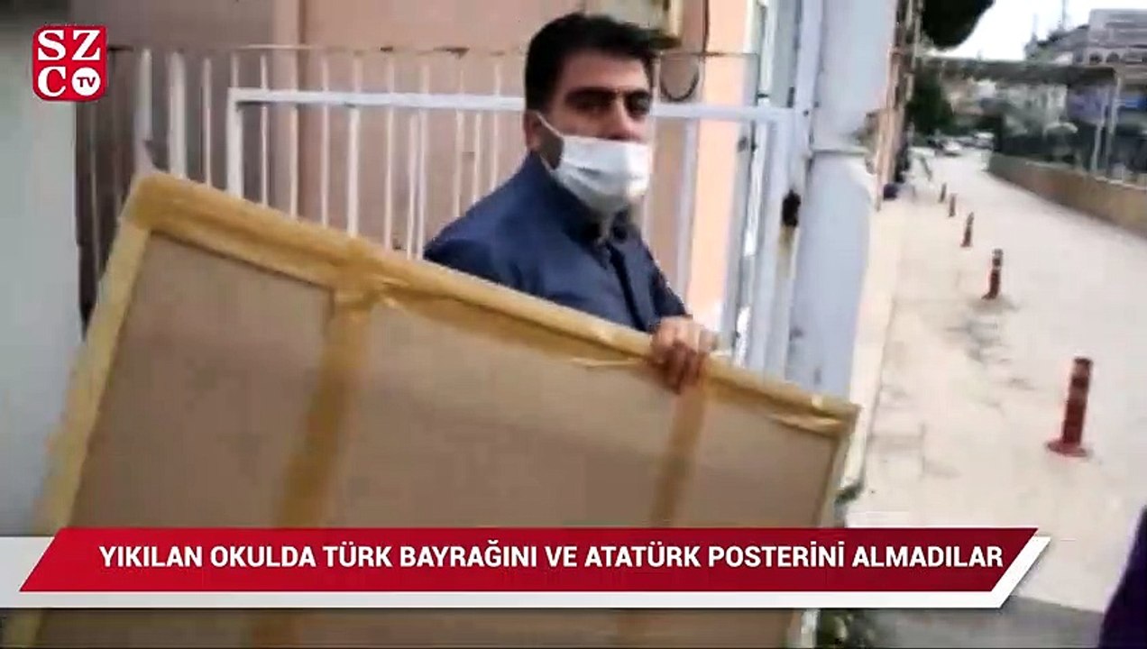 Yıkılan okuldaki Türk Bayrağını ve Atatürk post...