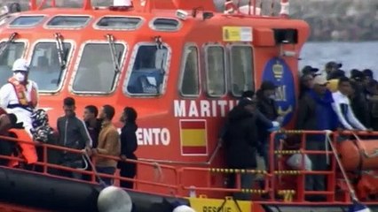 Tömegével érkeztek menekültek a Kanári-szigetekre