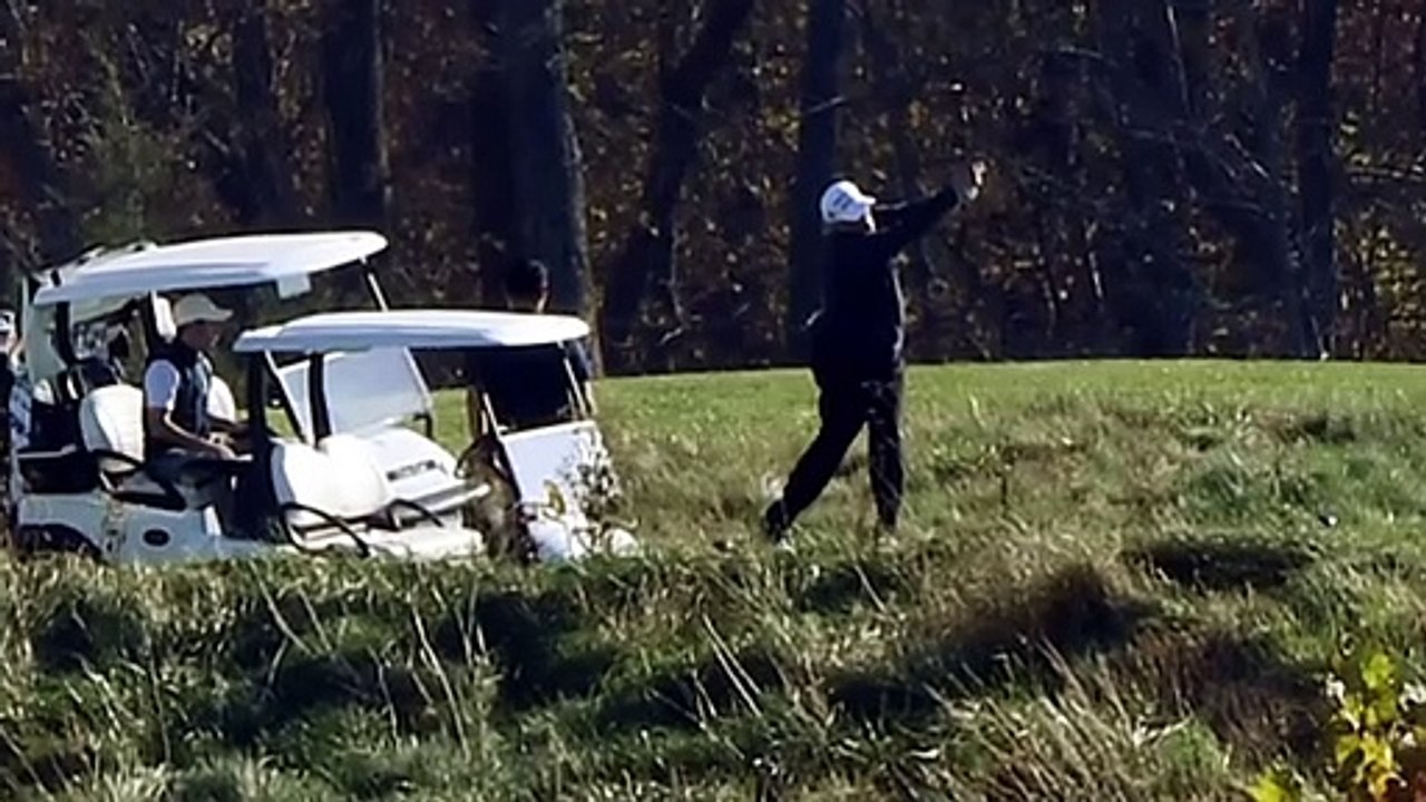 Trump spielt Golf, Biden besucht Grab seines Sohnes