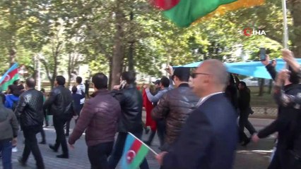 - Azerbaycan'da Bayrak Günü Şuşa zaferiyle birlikte coşkuyla kutlandı- Gence'de çifte bayram sevinci