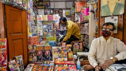 Seller reacts on the ban on crackers in Delhi-NCR