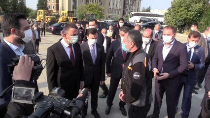 Siirt'ten 10 tır yardım malzemesi İzmir'deki depremzedelere gönderildi