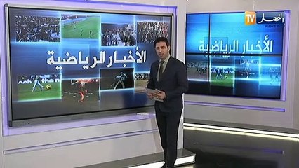 بن عمري يحتفل رفقة زملائه في ليون بعد الفوز على سانت ايتيان