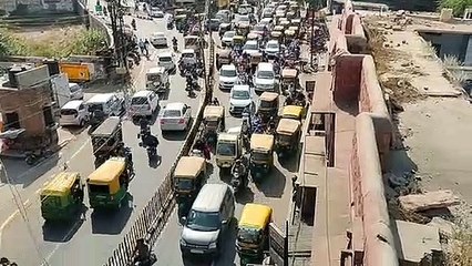 त्यौहारी सीजन में यातायात पुलिस फेल, जोधपुर में मुम्बई जैसा लगा जाम