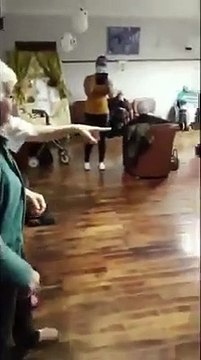 Covid-19: Casal de idosos reencontra-se em lar na Guarda após um mês separados