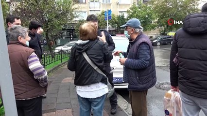 82 Yaşındaki Kadın Dolandırılmaktan Son Anda Kurtuldu