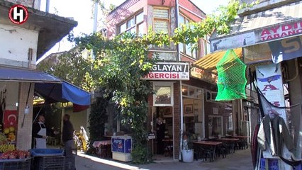 BABALARININ TARİFİYLE YEMEK YAPMAYA DEVAM EDİYORLAR