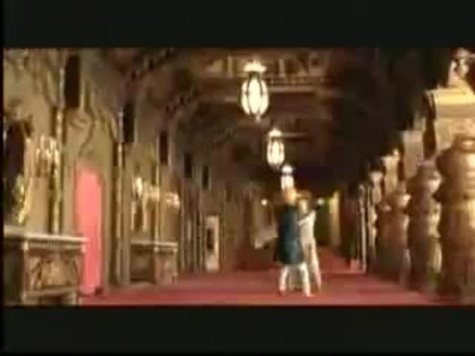 Heather Graham does Grease