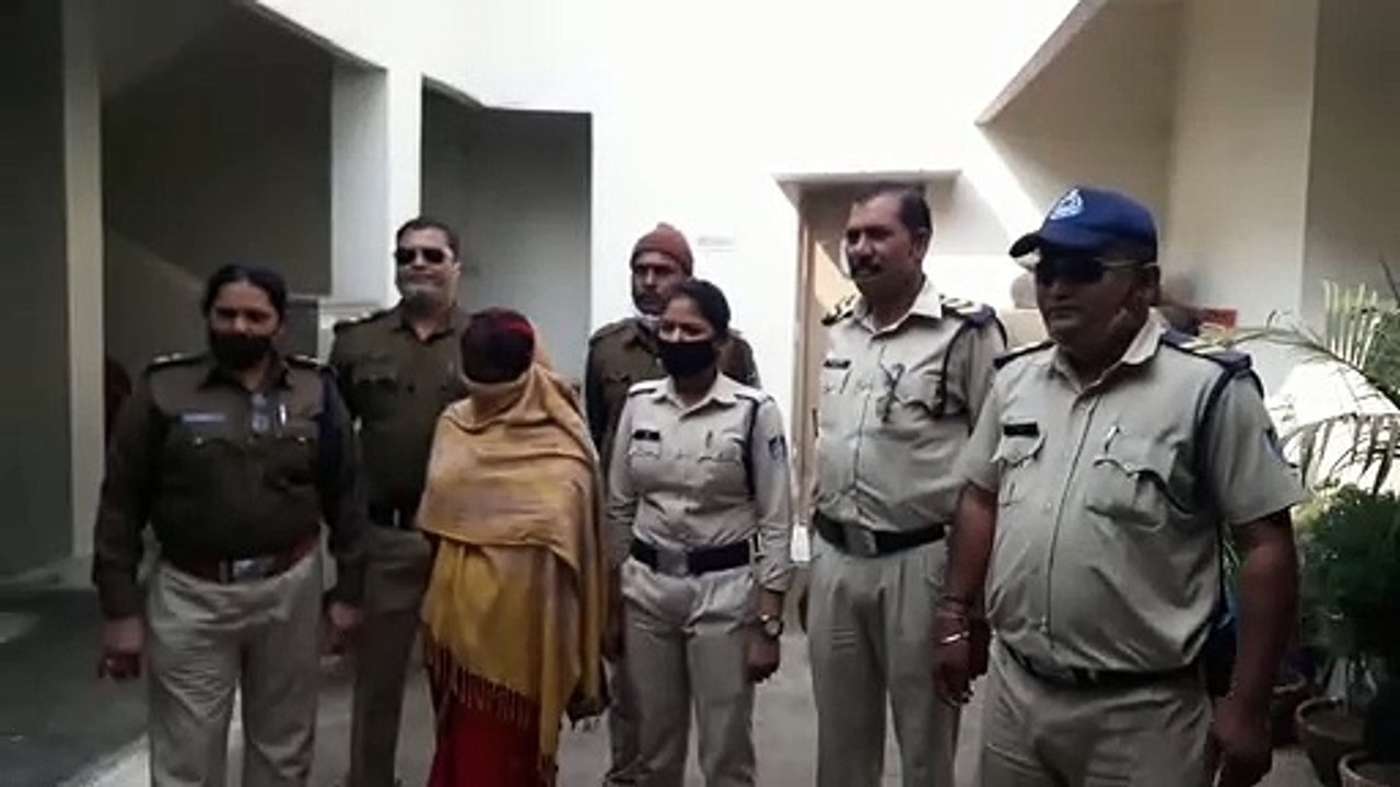 महिला को पुलिस ने किया गिरिफ्तार, कब्जे से 60 ल...